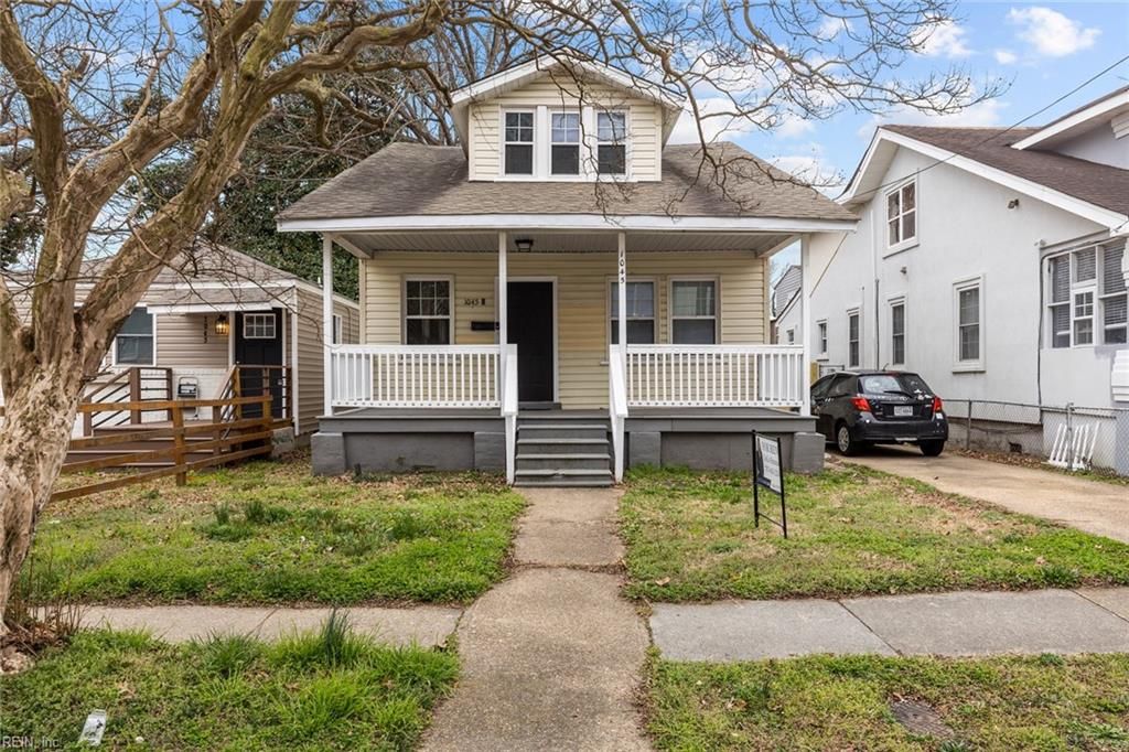 Photo of 1045 W 37th Street #A, Norfolk, VA 23508 (MLS # 10614147)