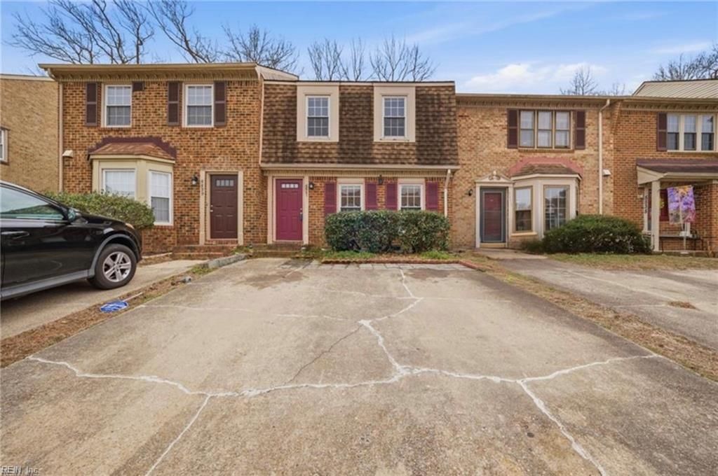 Photo of 5531 Old Guard Crescent, Virginia Beach, VA 23462 (MLS # 10629374)