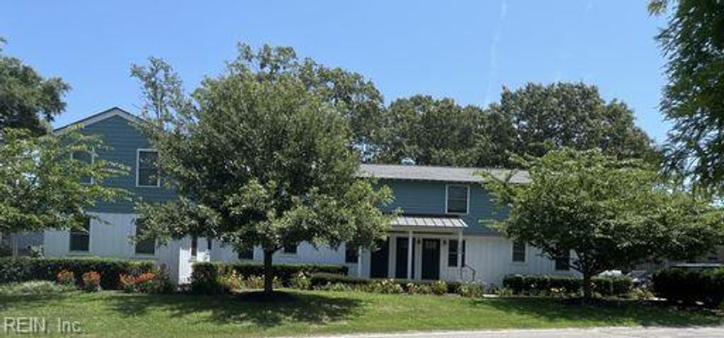 Photo of 3302 Holly Road #3, Virginia Beach, VA 23451 (MLS # 10616868)