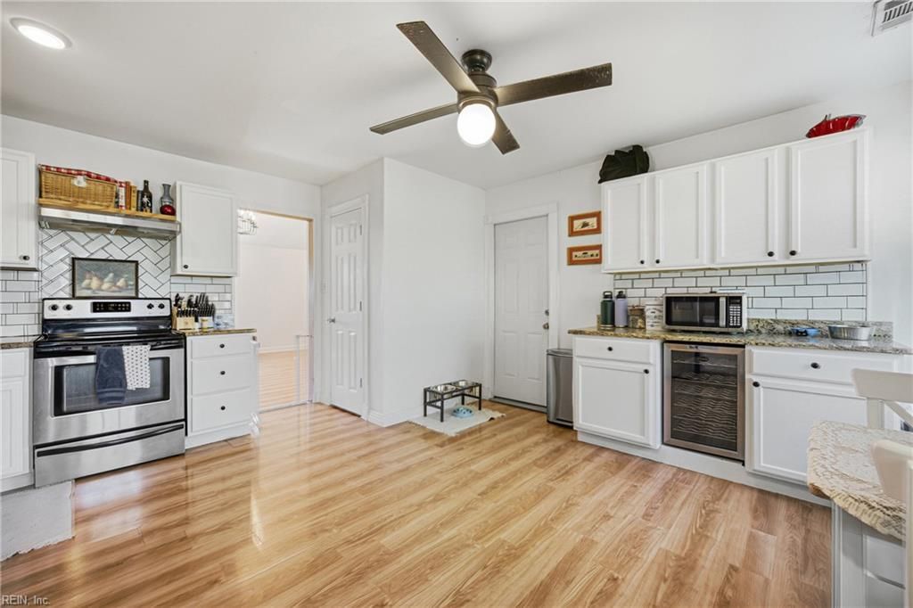 Photo of 4487 Cherrywood Lane, Virginia Beach, VA 23453 (MLS # 10630084)