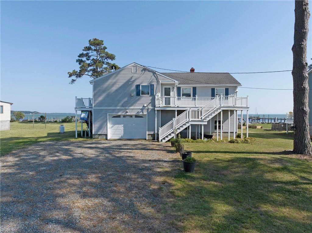 Photo of 247 Pond Point Place, Foster, VA 23056 (MLS # 10636682)