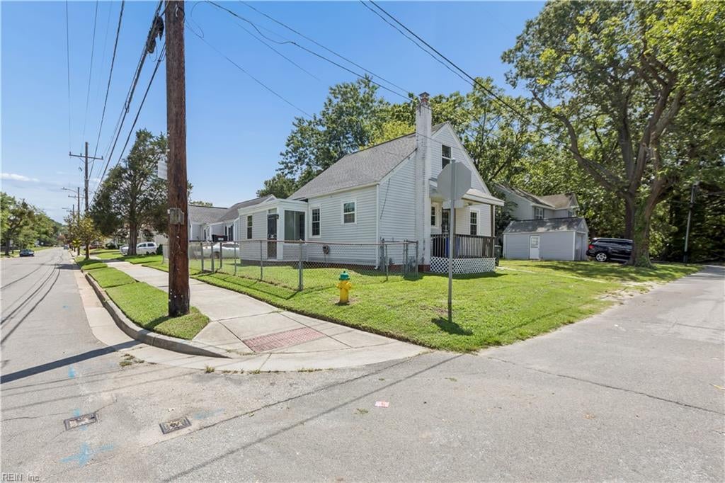 Photo of 2303 Shoop Ave AVE, Norfolk, VA 23509 (MLS # 10651536)