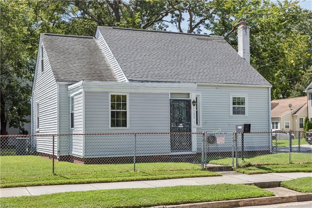 Photo of 2303 Shoop Ave AVE, Norfolk, VA 23509 (MLS # 10651536)