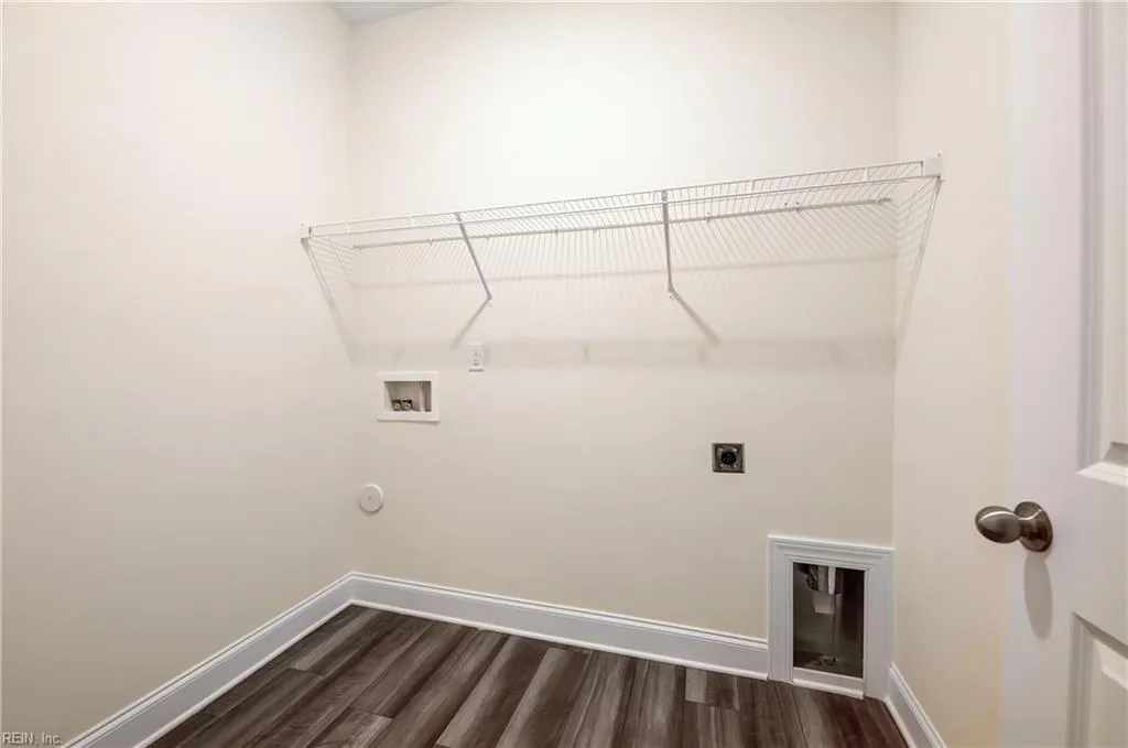 Windsor, Virginia 23487, United States, 3 Bedrooms Bedrooms, ,2 BathroomsBathrooms,Residential,Active,242928