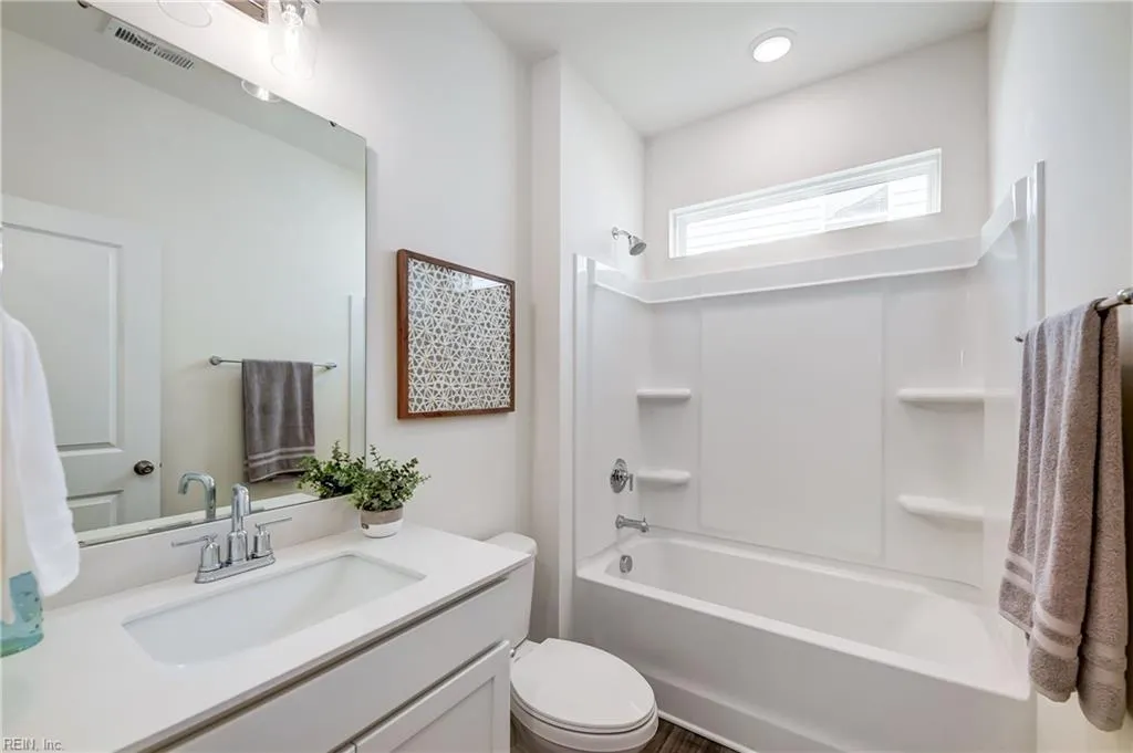 Windsor, Virginia 23487, United States, 3 Bedrooms Bedrooms, ,2 BathroomsBathrooms,Residential,Active,242928