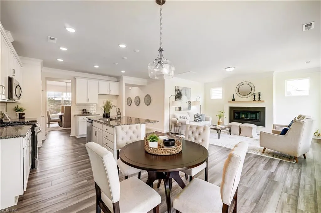 Windsor, Virginia 23487, United States, 3 Bedrooms Bedrooms, ,2 BathroomsBathrooms,Residential,Active,242928