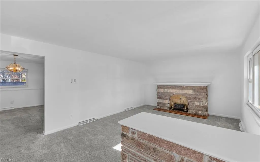 Norfolk, Virginia 23502, United States, 3 Bedrooms Bedrooms, ,3 BathroomsBathrooms,Residential,Pending,8594