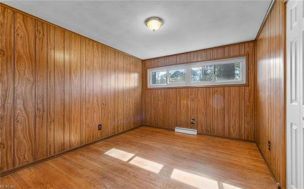 Norfolk, Virginia 23502, United States, 3 Bedrooms Bedrooms, ,3 BathroomsBathrooms,Residential,Pending,8594