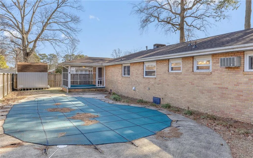 Norfolk, Virginia 23502, United States, 3 Bedrooms Bedrooms, ,3 BathroomsBathrooms,Residential,Pending,8594