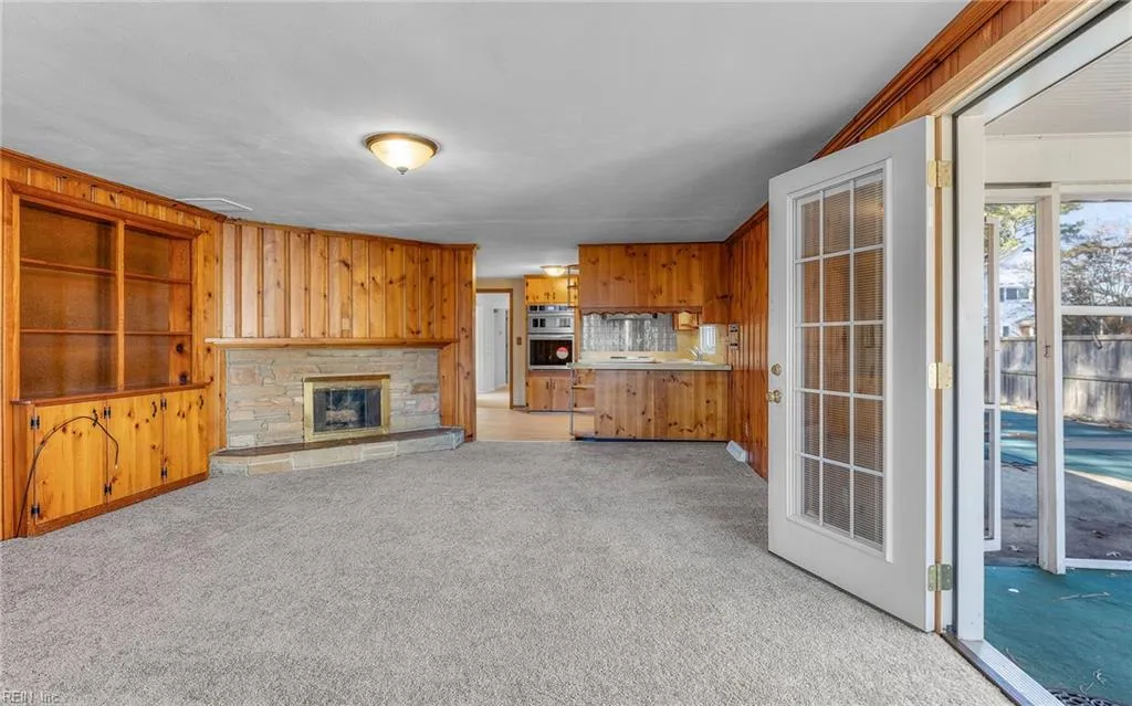 Norfolk, Virginia 23502, United States, 3 Bedrooms Bedrooms, ,3 BathroomsBathrooms,Residential,Pending,8594