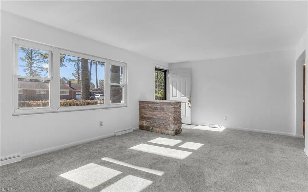 Norfolk, Virginia 23502, United States, 3 Bedrooms Bedrooms, ,3 BathroomsBathrooms,Residential,Pending,8594