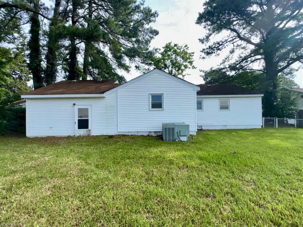 Photo of 1520 Blanche Drive, Portsmouth, VA 23701 (MLS # 10647081)