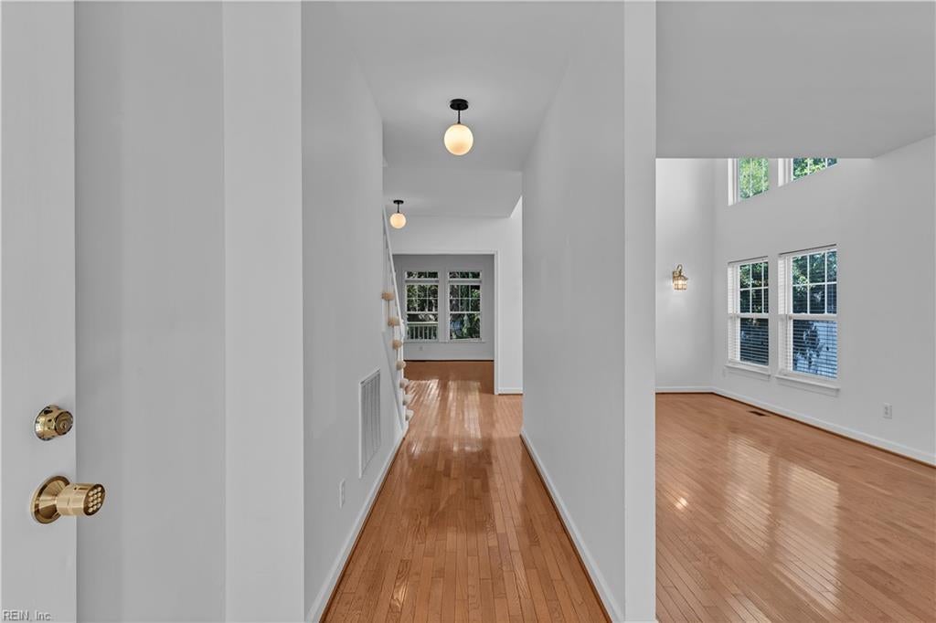 Photo of 949 Oakland Avenue, Virginia Beach, VA 23454 (MLS # 10655412)