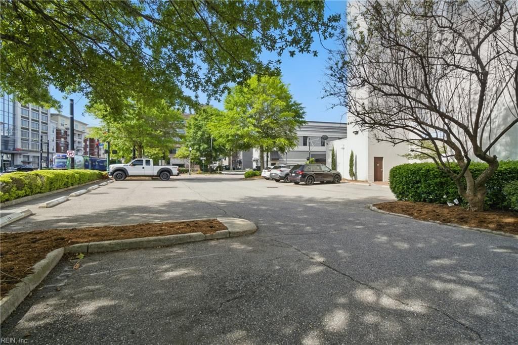 Photo of 500 Granby Street #4D, Norfolk, VA 23510 (MLS # 10595398)