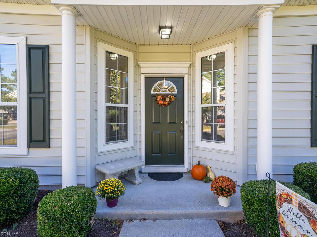 2324 Barnsely CT 2324