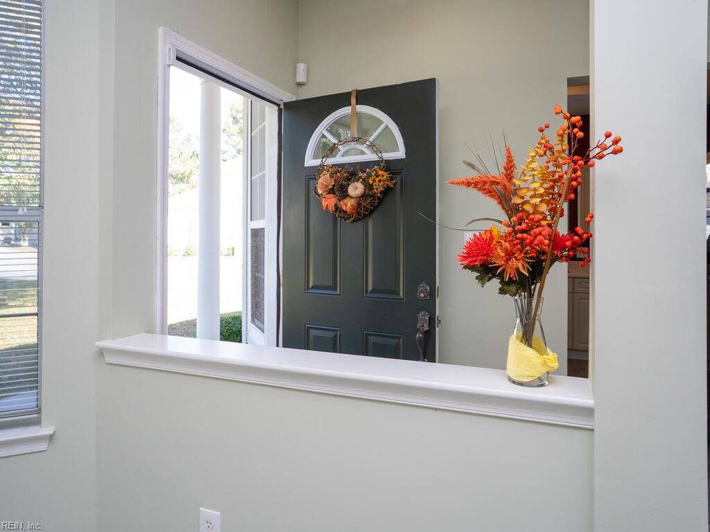 2324 Barnsely CT 2324