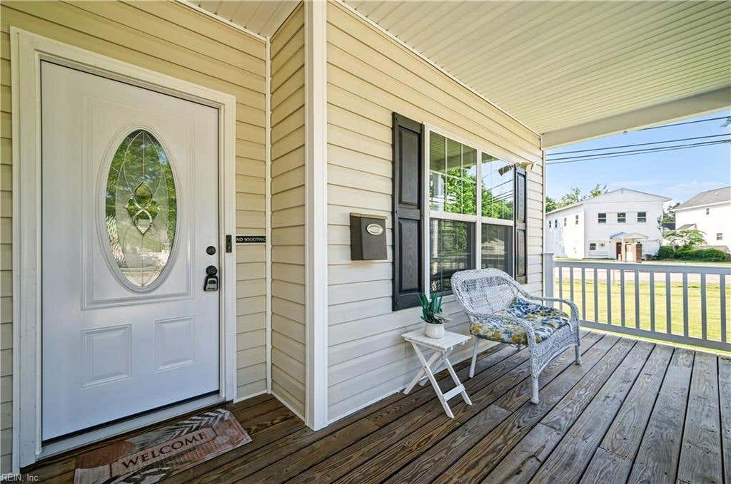Photo of 433 Colonial Avenue, Hampton, VA 23661 (MLS # 10640070)