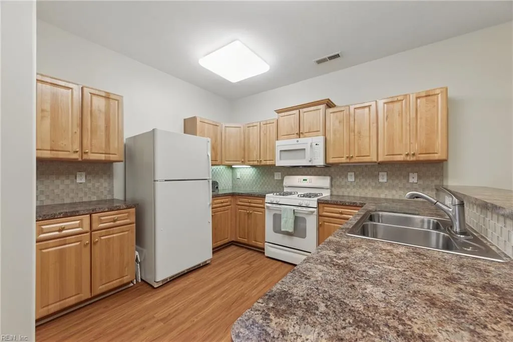 Carrollton, Virginia 23314, United States, 2 Bedrooms Bedrooms, ,2 BathroomsBathrooms,Residential,Pending,130177