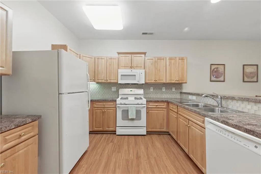 Carrollton, Virginia 23314, United States, 2 Bedrooms Bedrooms, ,2 BathroomsBathrooms,Residential,Pending,130177