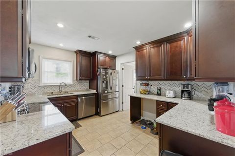 4104 Brookside LN Virginia Beach VA 23452