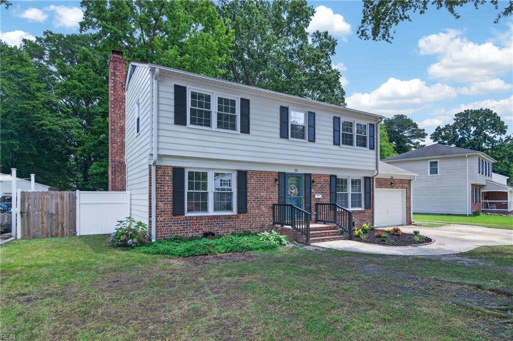 Photo of 32 Ridgewood Parkway, Newport News, VA 23608 (MLS # 10641037)