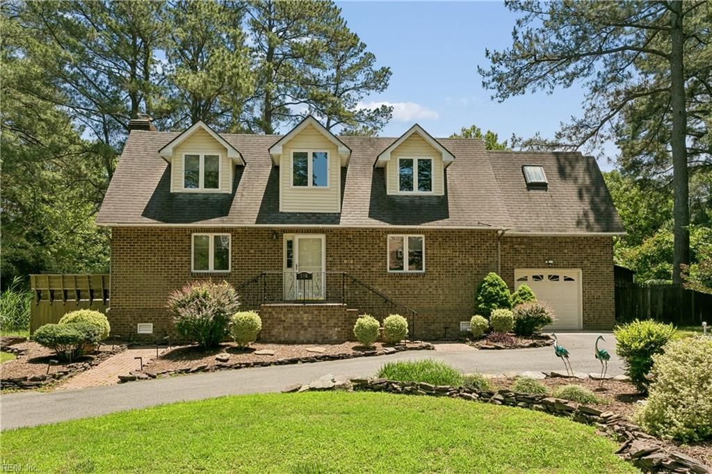 Photo of 246 Hunts Neck Road, Poquoson, VA 23662 (MLS # 10637603)