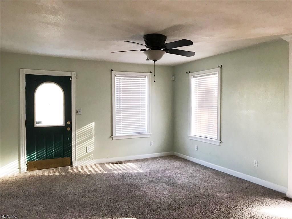 Photo of 17 Prospect Parkway, Portsmouth, VA 23702 (MLS # 10613937)