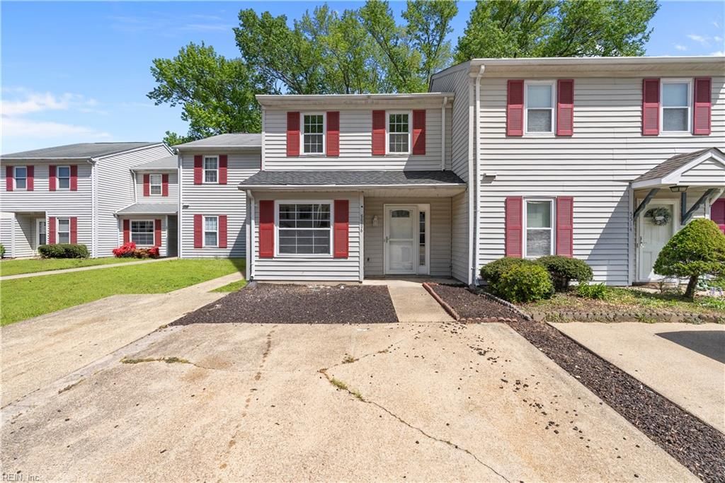 Photo of 5516 Amhurst Court, Virginia Beach, VA 23462 (MLS # 10629363)