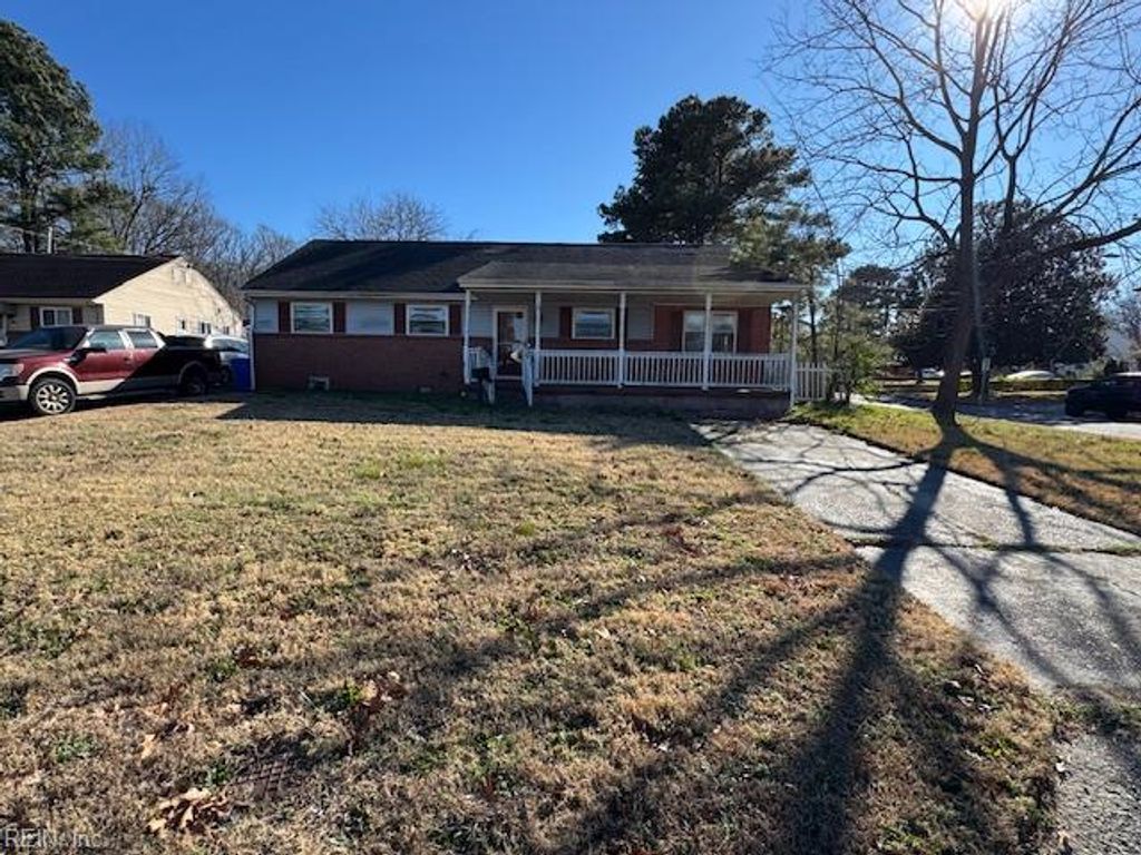 Photo of 2415 Chesapeake Circle, Chesapeake, VA 23324 (MLS # 10628243)