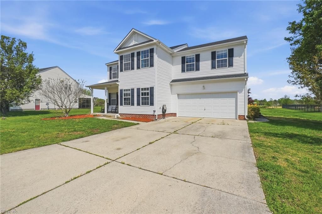 Photo of 137 Eagleton Circle, Moyock, NC 27958 (MLS # 10628740)