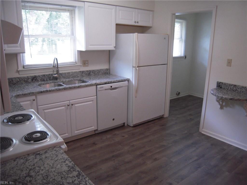 Photo of 1008 Parkland Lane, Virginia Beach, VA 23464 (MLS # 10655619)