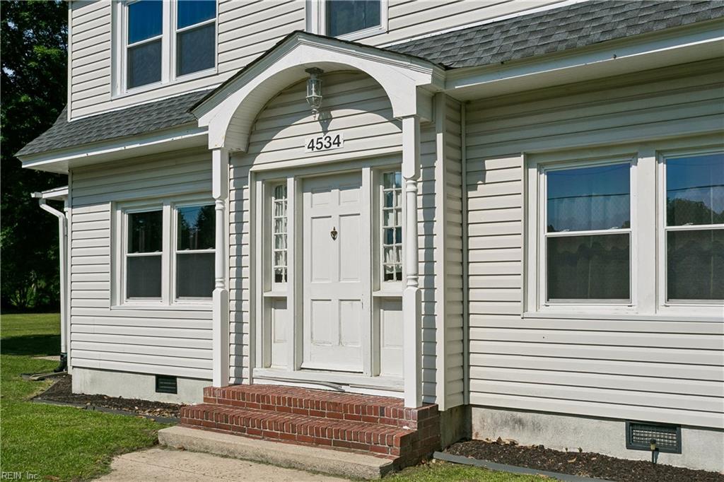 Photo of 4534 George Wash Memorial Highway, Hayes, VA 23072 (MLS # 10642086)