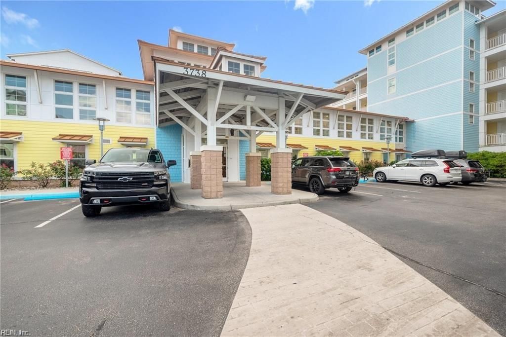 Photo of 3738 Sandpiper Road #437B, Virginia Beach, VA 23456 (MLS # 10568751)