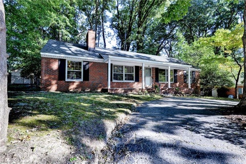 Photo of 3 Bonnie Lane, Newport News, VA 23606 (MLS # 10655544)