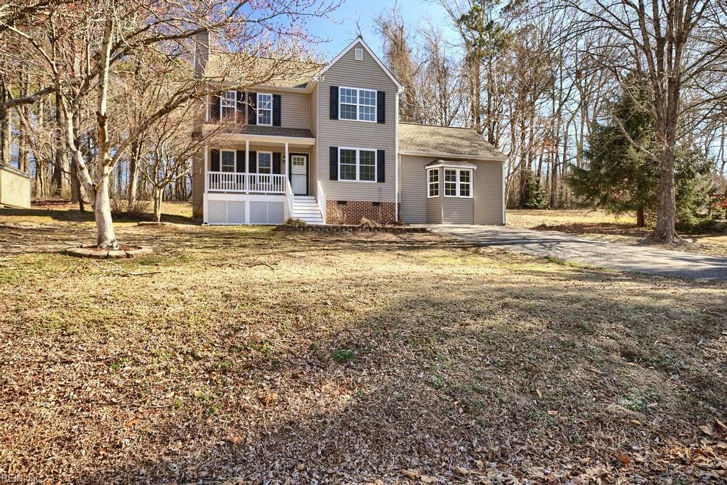 Photo of 5475 Crany Creek Drive, Gloucester, VA 23061 (MLS # 10637348)