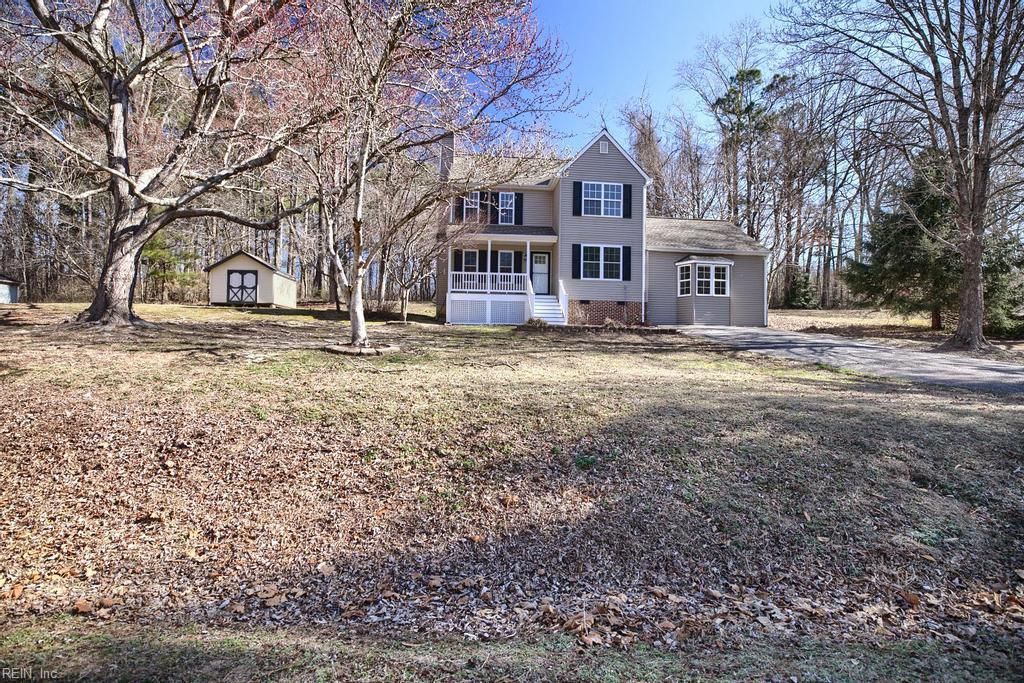 Photo of 5475 Crany Creek Drive, Gloucester, VA 23061 (MLS # 10637348)