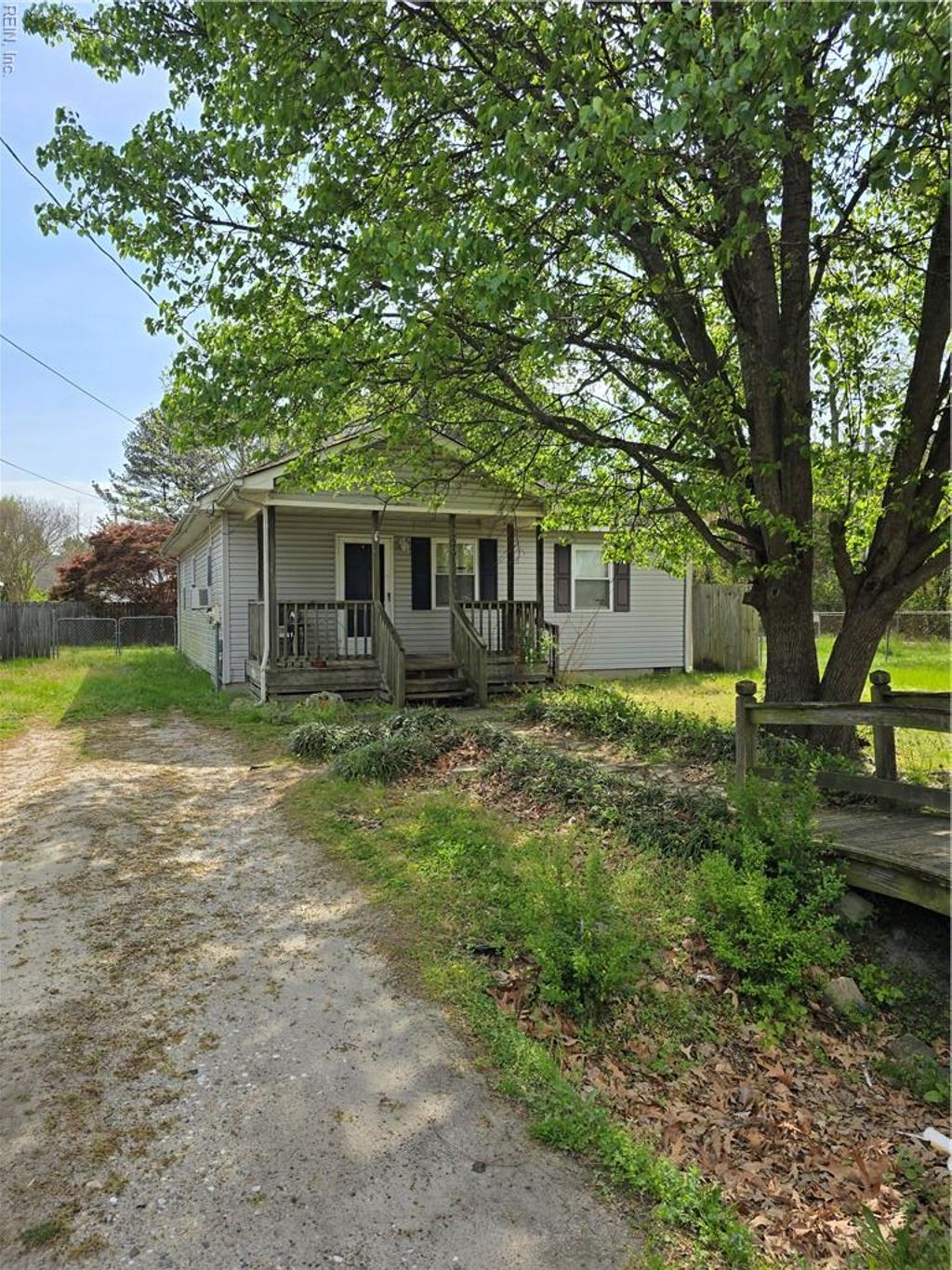 Photo of 320 Hicks Ave Avenue, Norfolk, VA 23502 (MLS # 10628283)