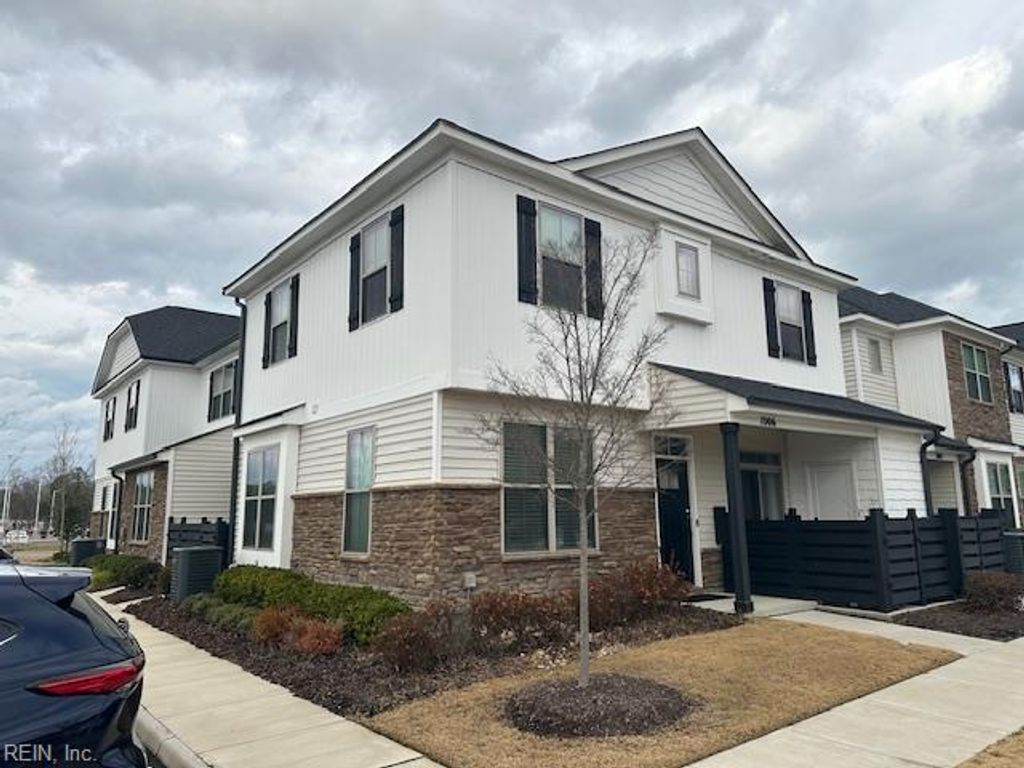 Photo of 1006 Kathy Ann Way W, Carrollton, VA 23314 (MLS # 10624447)