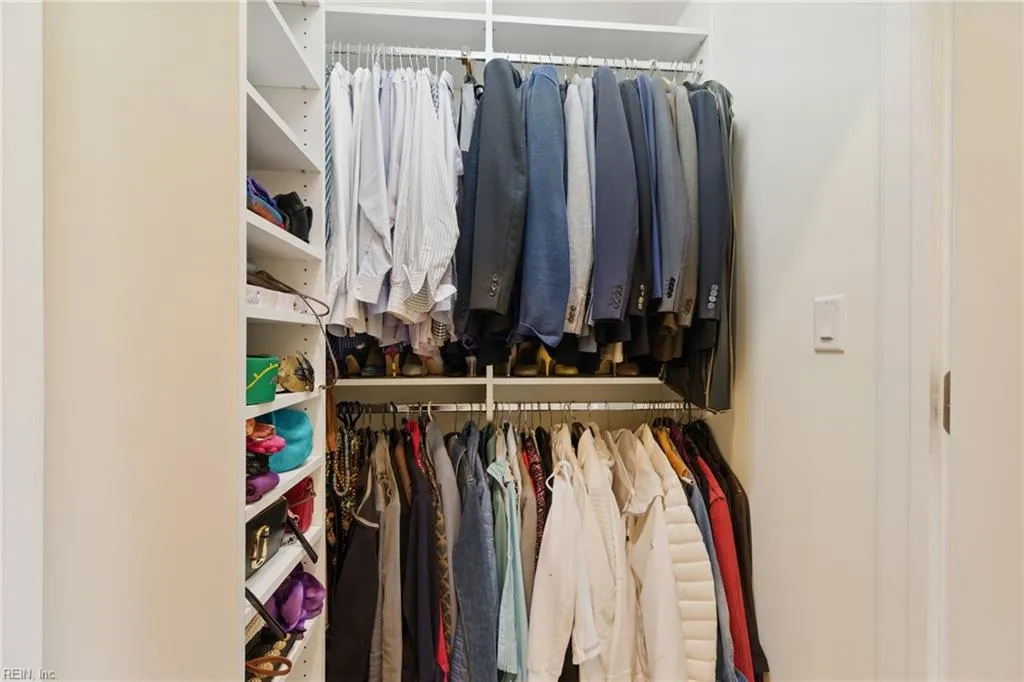 Norfolk, Virginia 23507, United States, 3 Bedrooms Bedrooms, ,4 BathroomsBathrooms,Residential,Active,132695