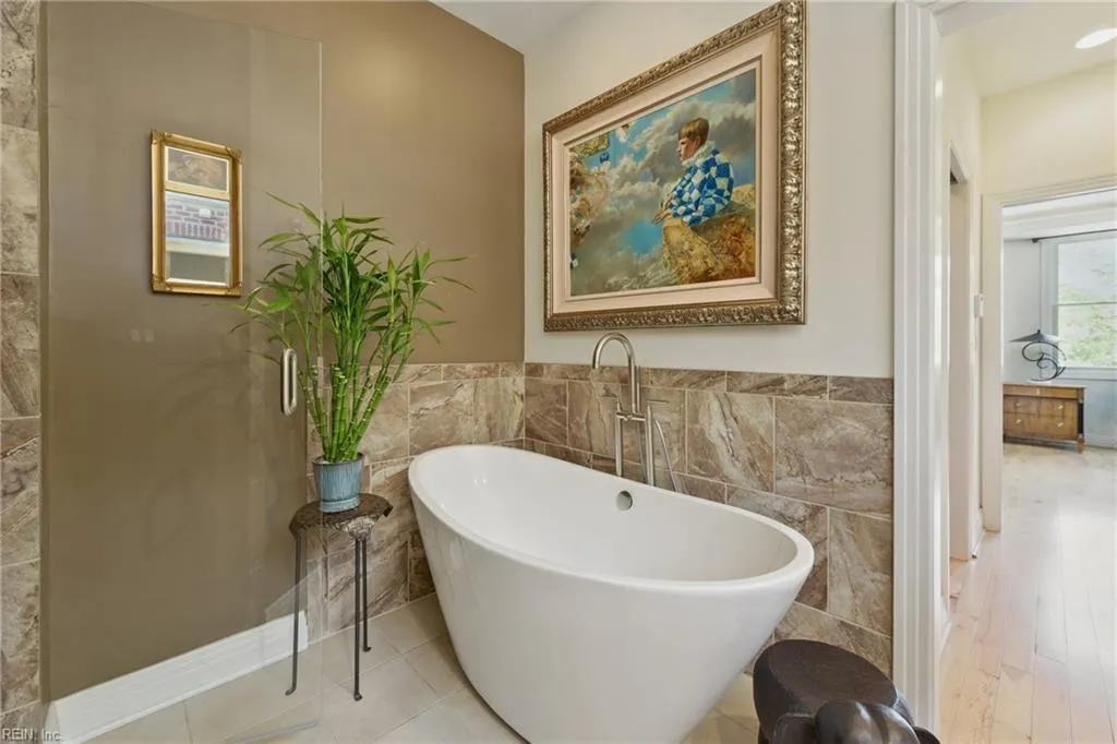 Norfolk, Virginia 23507, United States, 3 Bedrooms Bedrooms, ,4 BathroomsBathrooms,Residential,Active,132695