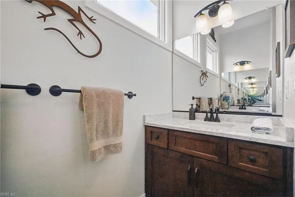 Norfolk, Virginia 23507, United States, 3 Bedrooms Bedrooms, ,4 BathroomsBathrooms,Residential,Active,132695