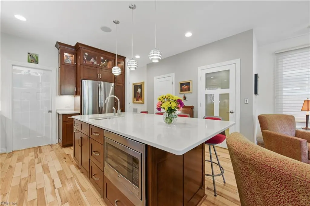 Norfolk, Virginia 23507, United States, 3 Bedrooms Bedrooms, ,4 BathroomsBathrooms,Residential,Active,132695