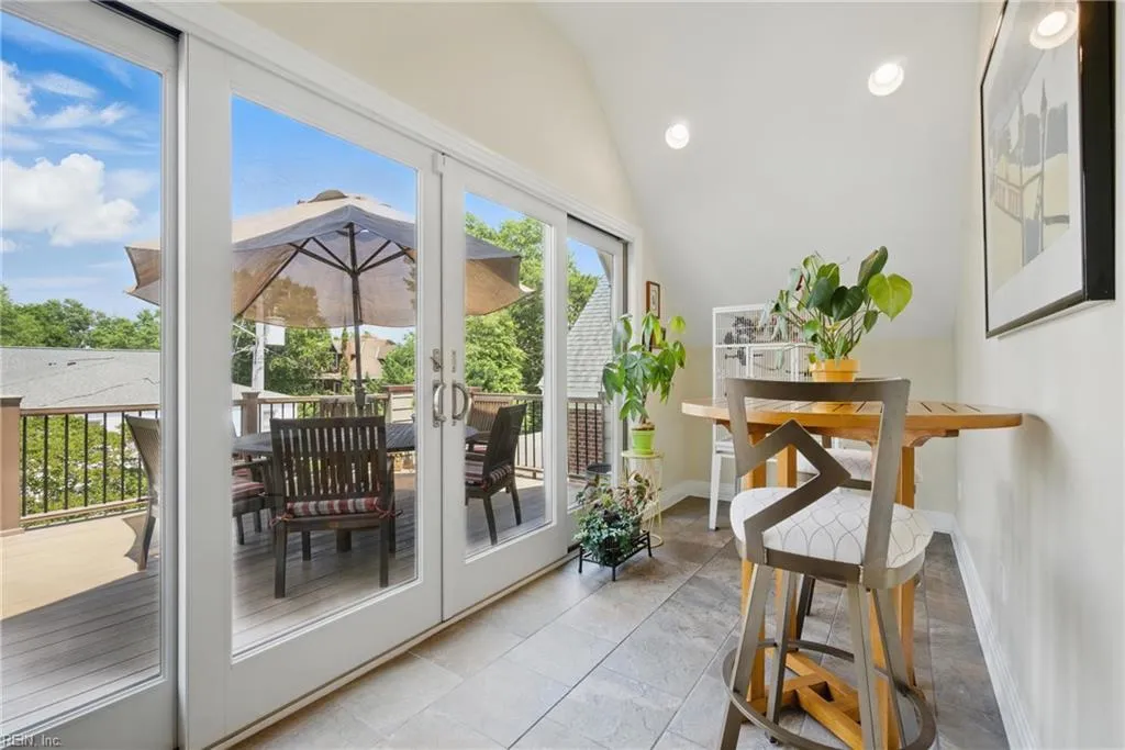 Norfolk, Virginia 23507, United States, 3 Bedrooms Bedrooms, ,4 BathroomsBathrooms,Residential,Active,132695