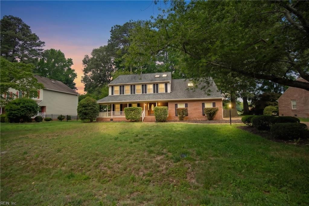 Photo of 312 Lakeland Crescent, Yorktown, VA 23693 (MLS # 10641378)