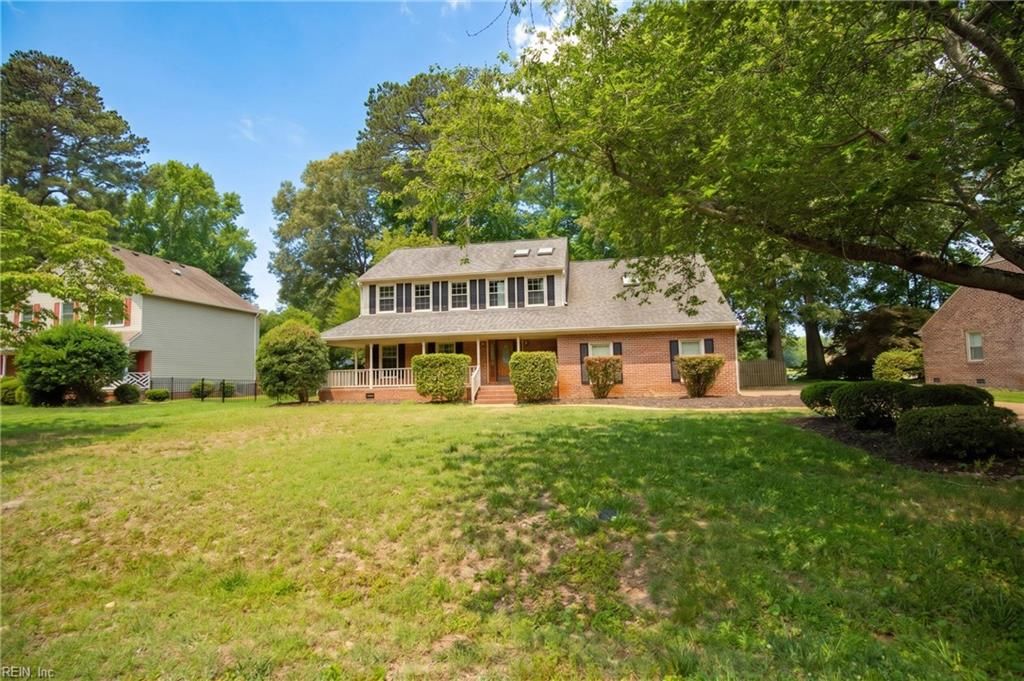 Photo of 312 Lakeland Crescent, Yorktown, VA 23693 (MLS # 10641378)