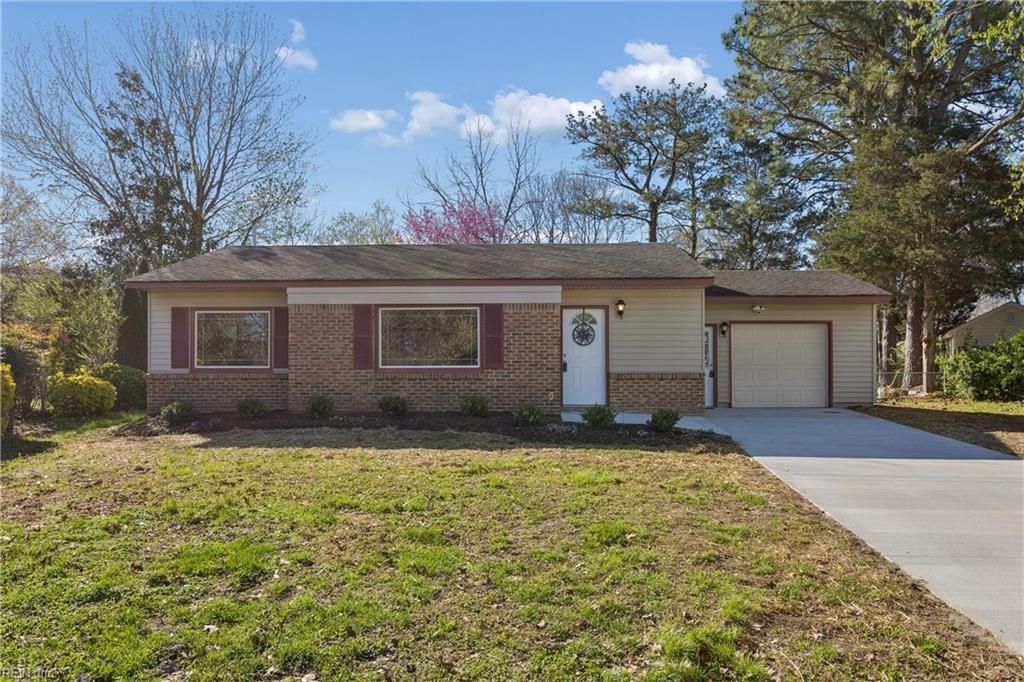 Photo of 3905 W Colonial Parkway, Virginia Beach, VA 23452 (MLS # 10626592)