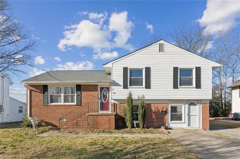 Photo of 25 Northampton Drive, Hampton, VA 23666 (MLS # 10616737)