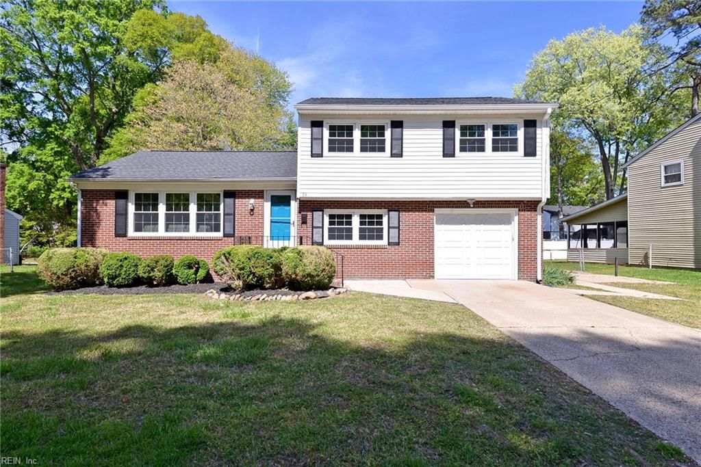 Photo of 26 Ridgewood Parkway, Newport News, VA 23608 (MLS # 10629617)