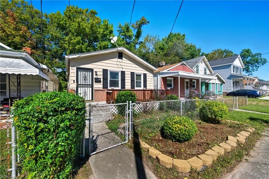 Photo of 723 33rd Street, Newport News, VA 23607 (MLS # 10613040)