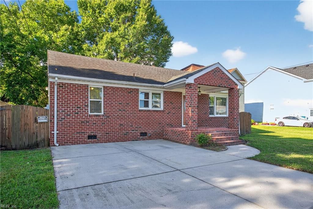 Photo of 2535 Dexter Street E, Chesapeake, VA 23324 (MLS # 10614490)